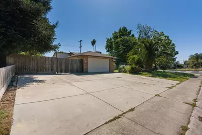 1600 Thorsen Avenue, Modesto, CA 95355 - Photo 2
