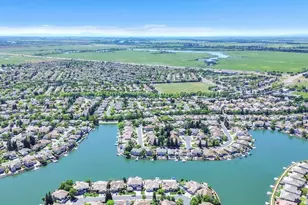 3251 Port Pacific Ln, Elk Grove, CA 95758 - Photo 16