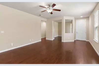 9932 Westminster Way, Elk Grove, CA 95757 - Photo 6