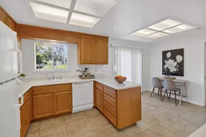 737 Commons Drive, Sacramento, CA 95825 - Photo 16