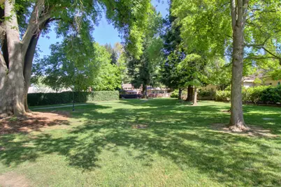 737 Commons Drive, Sacramento, CA 95825 - Photo 26