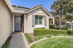 8013 Solomon Dr, Elk Grove, CA 95757 - Photo 4