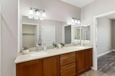 8013 Solomon Drive, Elk Grove, CA 95757 - Photo 22