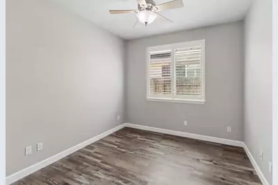 8013 Solomon Drive, Elk Grove, CA 95757 - Photo 24