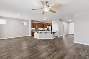 8013 Solomon Dr, Elk Grove, CA 95757 - Photo 10