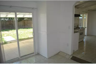 5729 Mascot Avenue, Sacramento, CA 95824 - Photo 10