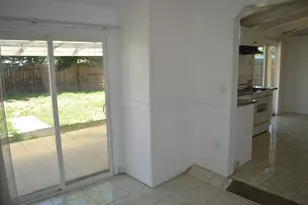 5729 Mascot Ave, Sacramento, CA 95824 - Photo 10