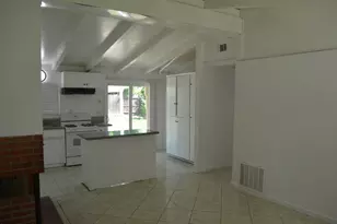 5729 Mascot Ave, Sacramento, CA 95824 - Photo 6