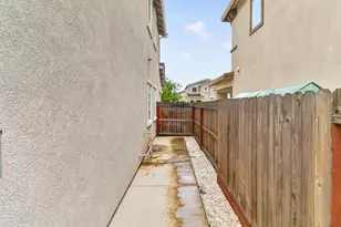 8216 Kossum Wy, Elk Grove, CA 95624 - Photo 38