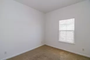 3301 N Park Dr, Sacramento, CA 95835 - Photo 32
