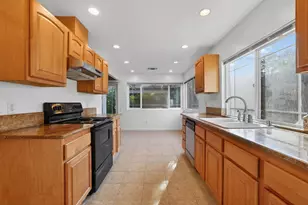 2744 Catania Way, Sacramento, CA 95826 - Photo 20