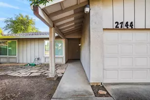 2744 Catania Way, Sacramento, CA 95826 - Photo 4