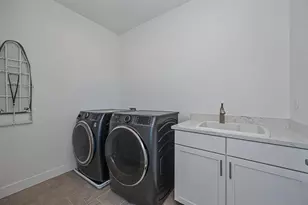 4172 Eventide Ave, Sacramento, CA 95835 - Photo 16