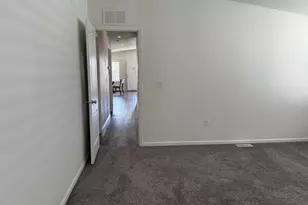 Capital Circle, Sacramento, CA 95828 - Photo 30