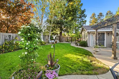 9362 Savin Place, Elk Grove, CA 95624 - Photo 54