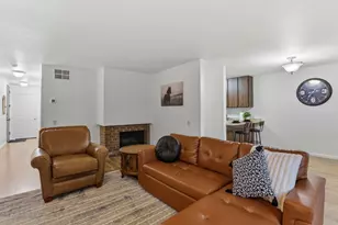 640 Woodside Sierra, Sacramento, CA 95825 - Photo 2