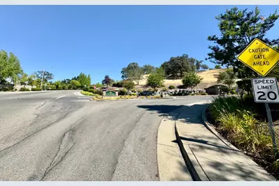 2596 Clubhouse Drive, Rocklin, CA 95765 - Photo 22