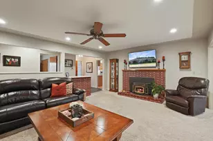 610 W Tokay St, Lodi, CA 95240 - Photo 22