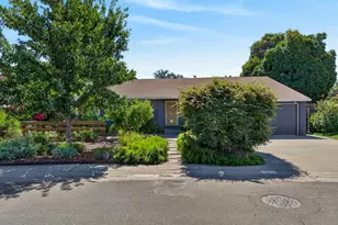 1185 Weber Way, Sacramento, CA 95822 - Photo 2