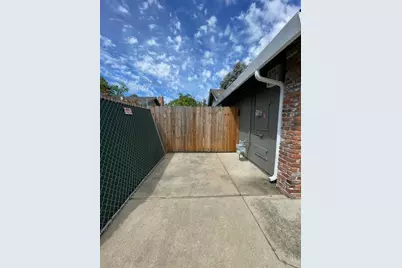 2377 Glacier Drive, Rocklin, CA 95677 - Photo 2