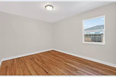 5250 Emerson Road, Sacramento, CA 95820 - Photo 12