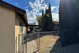 1461 E D St, Oakdale, CA 95361 - Photo 30
