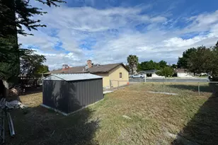 1461 E D St, Oakdale, CA 95361 - Photo 10