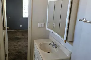 1865 E Acacia St, Stockton, CA 95205 - Photo 10