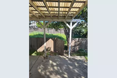 1865 E Acacia Street, Stockton, CA 95205 - Photo 12
