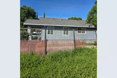 1865 E Acacia Street, Stockton, CA 95205 - Photo 4