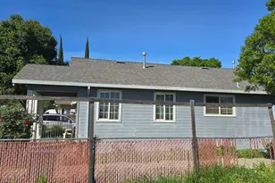 1865 E Acacia St, Stockton, CA 95205 - Photo 4