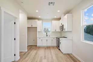 243 E E 3rd St, Tracy, CA 95376 - Photo 16