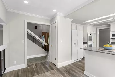 67 Rambleoak Circle, Sacramento, CA 95831 - Photo 16