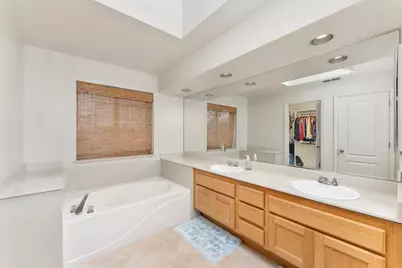 6426 Noble House Court, Elk Grove, CA 95758 - Photo 18