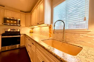 775 Oldenburg Way, Galt, CA 95632 - Photo 10