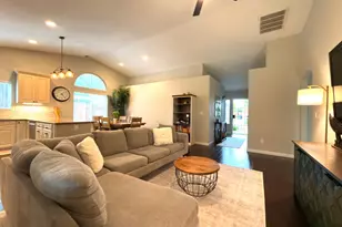 775 Oldenburg Way, Galt, CA 95632 - Photo 14