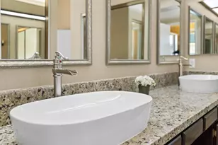 2270 Longview Dr, Roseville, CA 95747 - Photo 12