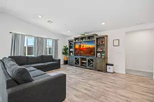 209 Dogwood Ranch Wy, Patterson, CA 95363 - Photo 2