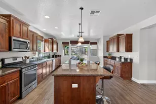 2040 Somers St, Roseville, CA 95747 - Photo 12