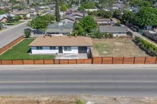 1209 Peach Ave, Livingston, CA 95334 - Photo 1