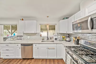 850 Eleanor Avenue, Sacramento, CA 95815 - Photo 12