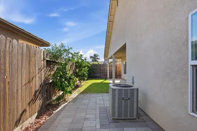 215 E Hawkeye Avenue, Turlock, CA 95380 - Photo 20