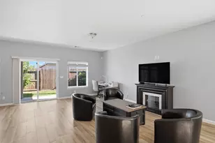 215 E Hawkeye Ave, Turlock, CA 95380 - Photo 10