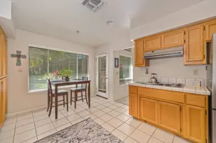 194 Briggs Ranch Dr, Folsom, CA 95630 - Photo 10
