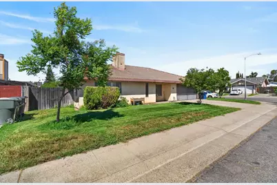 7494 Bruno Way, Sacramento, CA 95828 - Photo 4