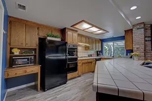 8242 Treecrest Ave, Fair Oaks, CA 95628 - Photo 24