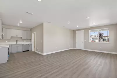 5967 Cortes Court #B, Sacramento, CA 95824 - Photo 4