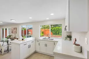 9243 Carla Way, Sacramento, CA 95826 - Photo 10