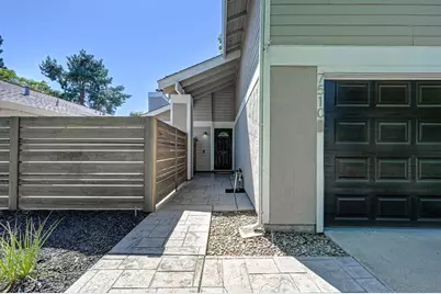 7510 Island Way, Sacramento, CA 95831 - Photo 1