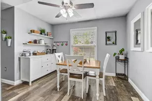 3851 8th Ave, Sacramento, CA 95817 - Photo 8